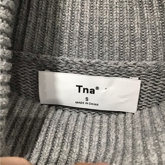 Aritzia Tna York Turtleneck Sweater Gray Women’s Size S Knit Pullover Cozy Chic - Picture 2 of 7